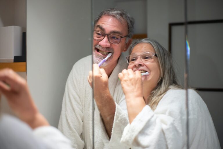 como afectan los dientes en la menopausia